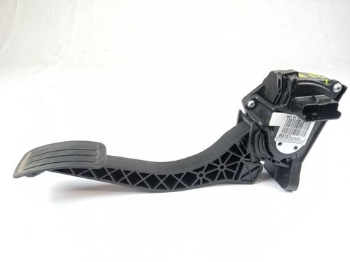 Pedal PEUGEOT 3008 II SUV (MC_, MR_, MJ_, M4_) 1.5 BlueHDi 130 (131 hp) 14923528
