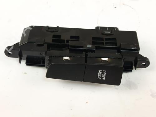 switch-hyundai-tucson-nx4e-nx4a-2020-32249746 main image