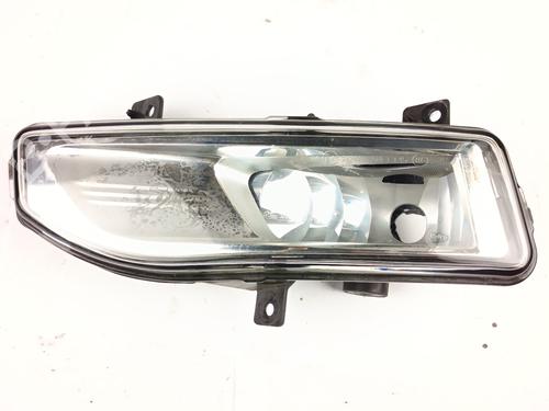 Used Left front fog light NISSAN QASHQAI II (J11, J11_) 1.3 DIG-T (140 hp) 30435000