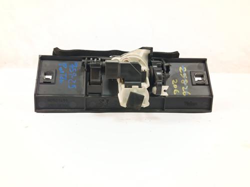 Used Tailgate handle PEUGEOT 206 Hatchback (2A/C) 1.4 HDi eco 70 (68 hp) 30777523