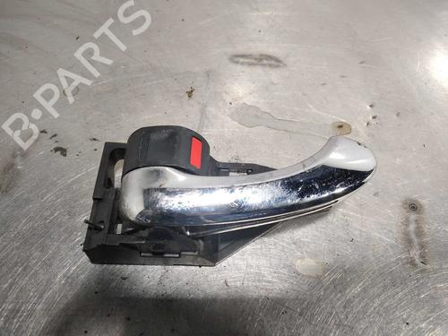 Used Front left interior door handle Front left interior door handle 10028088 10028088