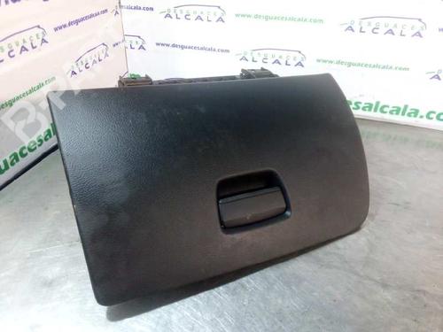 Used Glove box BMW X1 (E84) sDrive 18 d (143 hp) 9993820