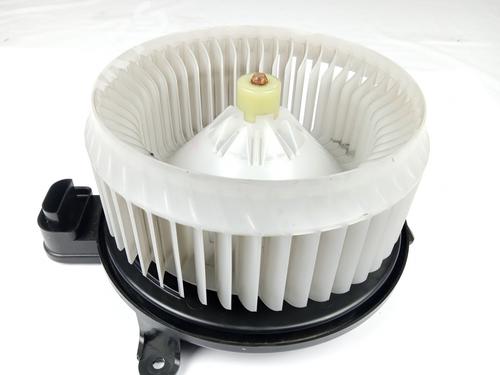 Heater blower motor LAND ROVER RANGE ROVER SPORT II (L494) 3.0 TDV6 4x4 | BP12071216M62 
