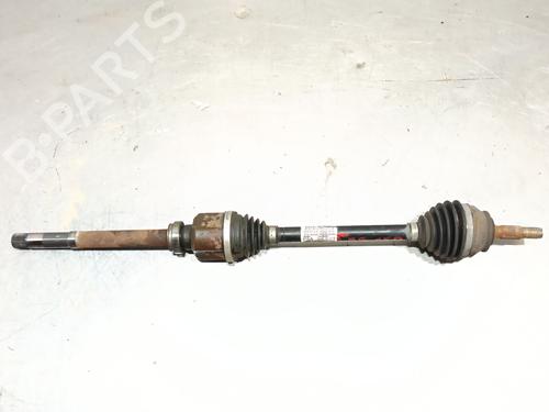 Used Right front driveshaft CITROËN C3 III (SX) 1.2 THP 110 (SXHNPS, SXHNZT, SXHNZ6) (110 hp) 29617690
