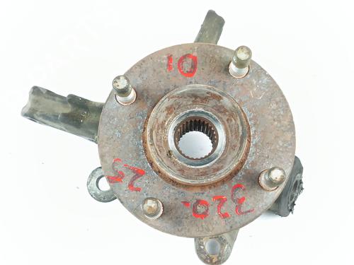 Used Left front steering knuckle NISSAN ALMERA II (N16) 2.2 Di (110 hp) 26576132