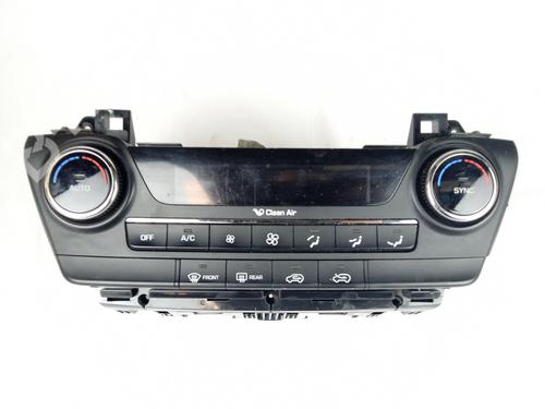AC Styreenhet / Manøvreringsenhet HYUNDAI TUCSON (TL, TLE) 1.7 CRDi (116 hp) 10617583
