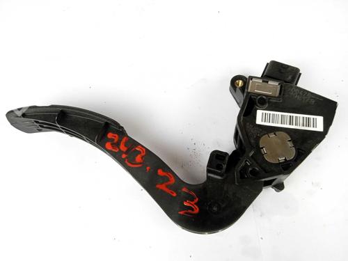 pedal-renault-megane-iv-hatchback-b9amn_-180020000r-2015-13015496 main image