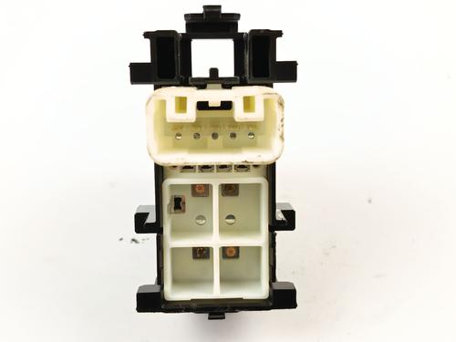 Fensterheberschalter rechts hinten TOYOTA YARIS (_P13_) 1.5 Hybrid (NHP130_, NHP130) | BP28514847I28