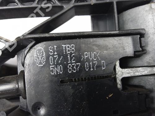 Front right exterior door handle VW GOLF VI (5K1) 2.0 TDI | BP12096676C129 