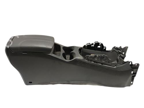 Used Armrest / Center console NISSAN QASHQAI II (J11, J11_) 1.3 DIG-T (140 hp) 30396566