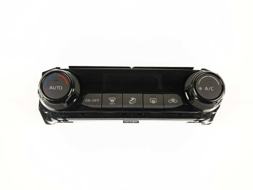 climate-control-nissan-juke-f16_-2019-33981338 main image