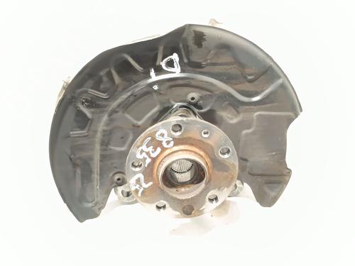Fusee links voor AUDI A3 (8V1, 8VK) 1.6 TDI (110 hp) 31793206