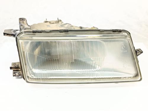 Used Right headlight OPEL VECTRA A (J89) 2.0 i Cat (F19, M19) (116 hp) 30961079