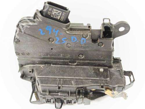front-right-lock-nissan-micra-v-k14-2016-26557136 main image
