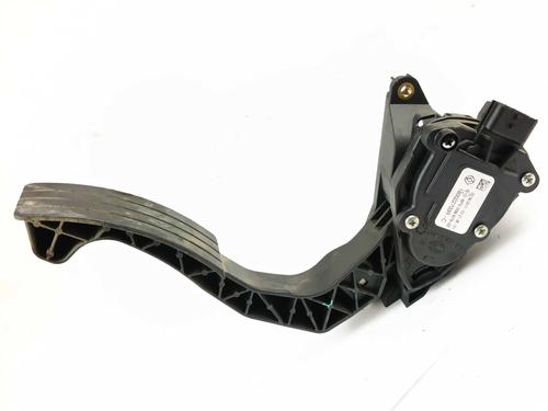 Used Pedal Pedal DACIA DUSTER (HS_) 1.2 TCe 125 4x4 (125 hp) 29125633 29125633