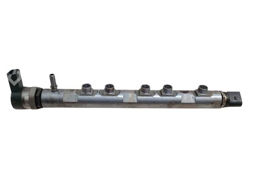 Used Injection rail BMW 1 (E87) 118 d (143 hp) 22740659