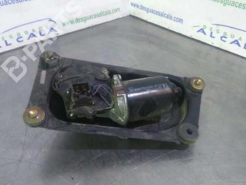 Used Front wiper motor SUZUKI GRAND VITARA I (FT, HT) 2.0 TD 4x4 (SQ420D) (87 hp) 9989396