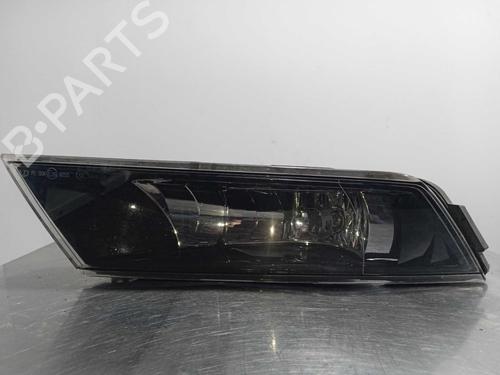 left-front-fog-light-skoda-superb-iii-3v3-20-tdi-3v0941699-2015-10168196 main image