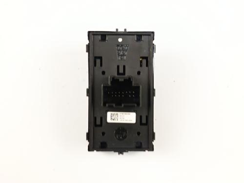 Right front window switch ALFA ROMEO GIULIA (952_) 2.2 D (952AEM250, 952AEA250) | BP31638963I26