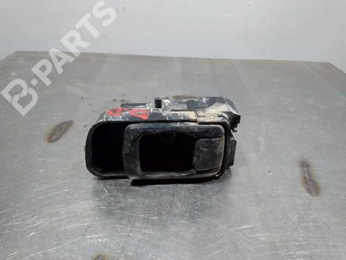 Used Front right interior door handle NISSAN PICK UP (D22) [1997-2025]  10752961