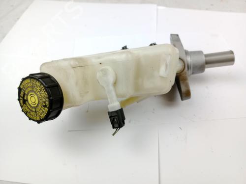 Brake master cylinder TOYOTA YARIS (_P13_) 1.3 (NSP130_, NSP130) | BP24053127M77 