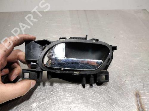 Used Front left interior door handle Front left interior door handle 9997238 9997238