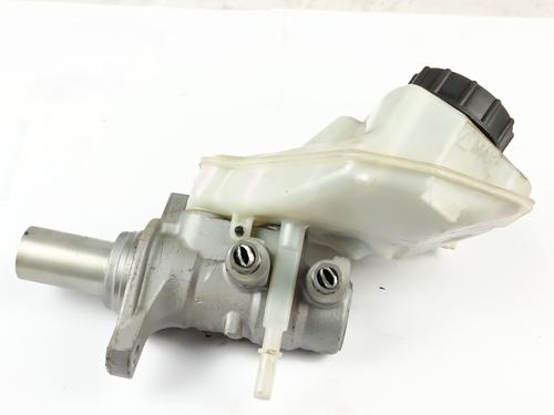 Used Brake master cylinder VOLVO S60 II (134) D4 (190 hp) 28620835