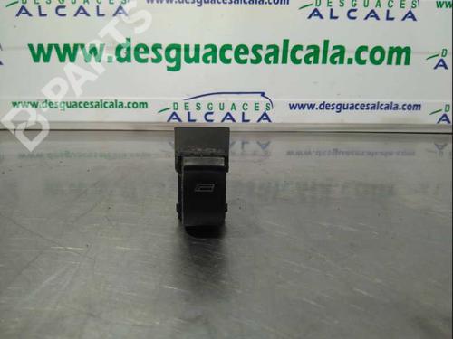 Mando elevalunas delantera derecho AUDI A6 C5 (4B2) 2.5 TDI (150 hp) 9989785