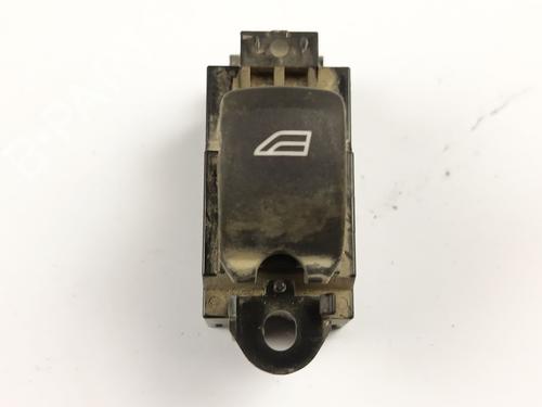 Used Right rear window switch LAND ROVER FREELANDER 2 (L359) 2.2 TD4 4x4 (160 hp) 29285517