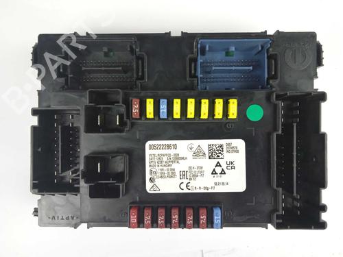 Used Fuse box Fuse box JEEP RENEGADE SUV (BU, B1, BV) 1.5 T4 Hybrid (131 hp) 18672447 18672447