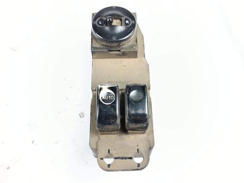 Used Left front window switch HYUNDAI H-1 Van (A1) [1997-2008]  29285456