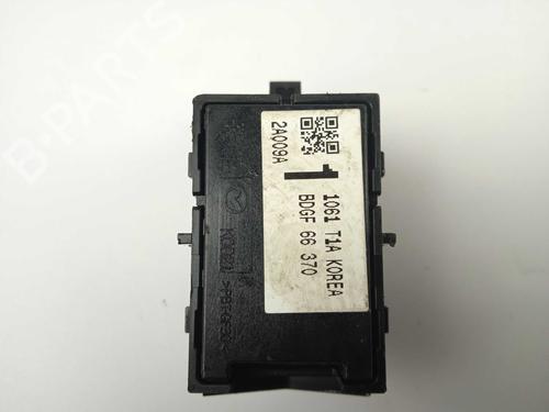 Right rear window switch MAZDA CX-30 (DM) SKYACTIV-G M Hybrid | BP16767729I28 - Image 2
