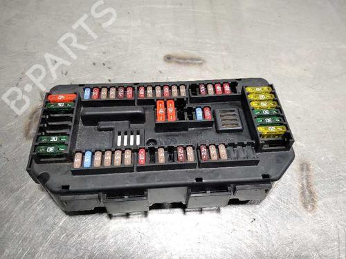 Used Fuse box Fuse box 10092878 10092878