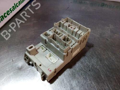 Used Fuse box Fuse box 10928690 10928690
