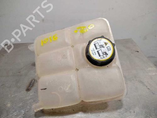 expansion-tank-ford-focus-iii-8v618k218ae-2010-2011-2012-2013-2014-2015-2016-2017-2018-2019-2020-9978951 main image