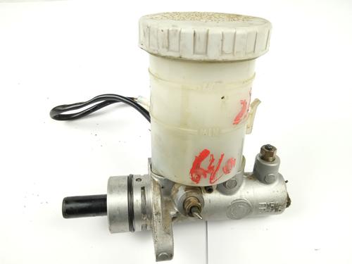 Used Brake master cylinder SANTANA 300/350 [1998-2025]  18461232