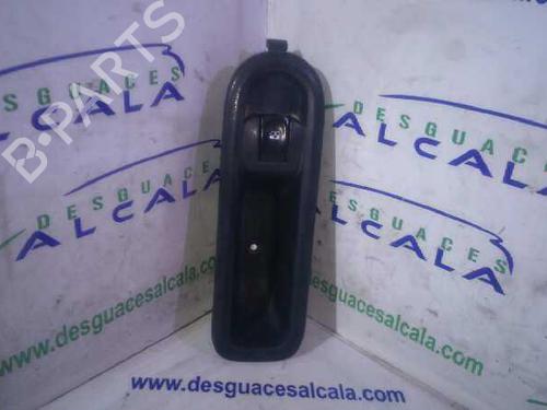 Used Right front window switch Right front window switch RENAULT CLIO III Grandtour (KR0/1_) [2007-2026] 9988163 9988163