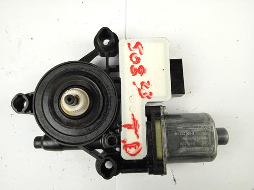 Vindusheismotor høyre bak SEAT LEON ST (5F8) 1.5 TSI | BP15525251E22 
