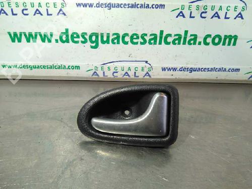 Used Front right interior door handle Front right interior door handle RENAULT TRAFIC II Van (FL) [2001-2026] 10958383 10958383