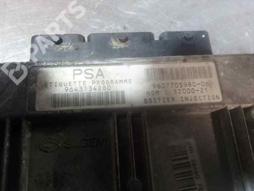 Engine control unit (ECU) CITROËN SAXO (S0, S1) 1.4 VTS | BP9995385M57 
