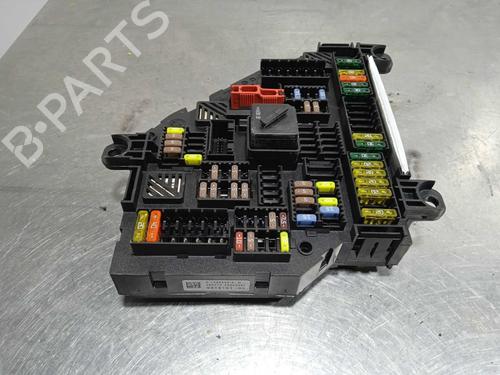 Used Fuse box Fuse box 10153523 10153523