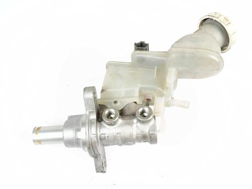 Used Brake master cylinder Brake master cylinder MITSUBISHI LANCER VIII (CY_A, CZ_A) EVO X (CZ4A) (295 hp) 27888431 27888431