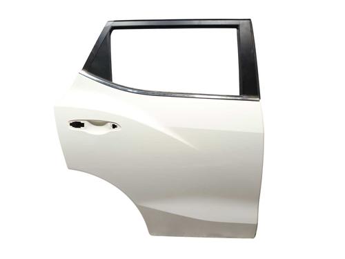 right-rear-door-ssangyong-tivoli-2015-28515155 main image