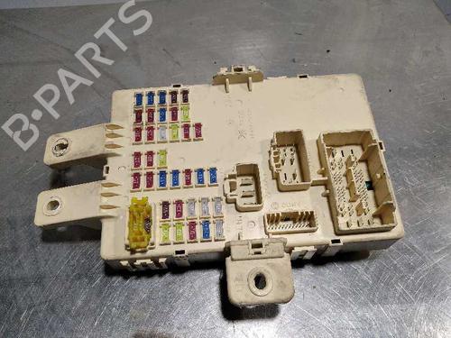 Used Fuse box Fuse box 9997784 9997784