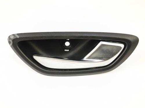 Used Front right interior door handle Front right interior door handle RENAULT MEGANE IV Hatchback (B9A/M/N_) 1.6 dCi 130 (B9A4) (130 hp) 40506995 40506995