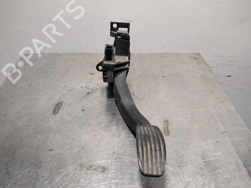 Used Pedal Pedal IVECO DAILY III Van 35 C 12 V, 35 S 12 V (AGKA43A2, AGKB43A2, AGKB46A2,... (116 hp) 9980058 9980058