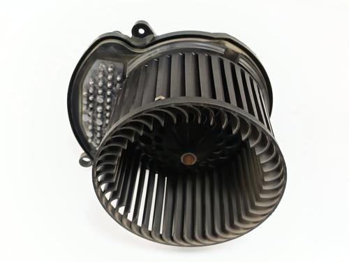 Used Heater blower motor Heater blower motor RENAULT KADJAR (HA_, HL_) 1.2 TCe 130 (HLMR) (130 hp) 34505462 34505462