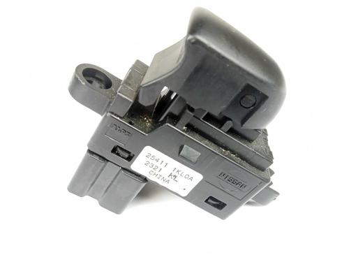Used Right front window switch Right front window switch NISSAN JUKE (F15) [2010-2019] 12251262 12251262