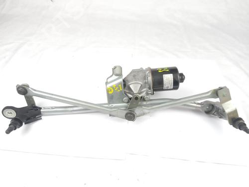 Used Front wiper motor BMW 1 (E81) 120 d (177 hp) 13745673