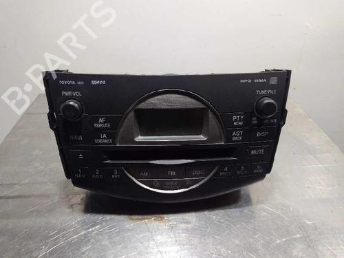 Used Radio Radio 10752770 10752770